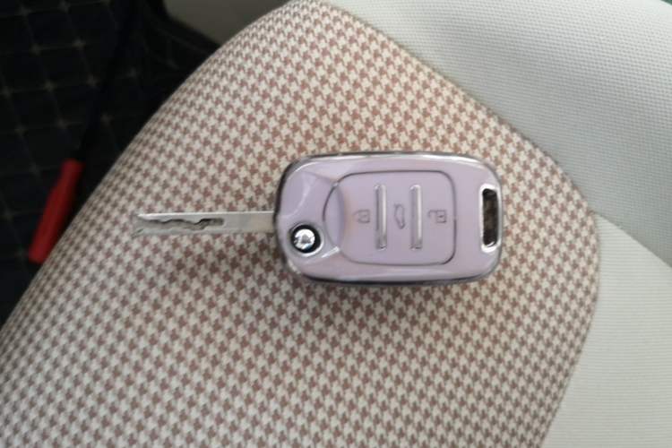 Used Wuling Hongguang MINIEV 2024 3rd Generation 215km Youth Edition Vehicle Key