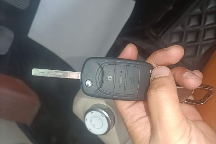 Used Wuling Hongguang MINIEV 2024 3rd Generation 215km Youth Edition Vehicle Key