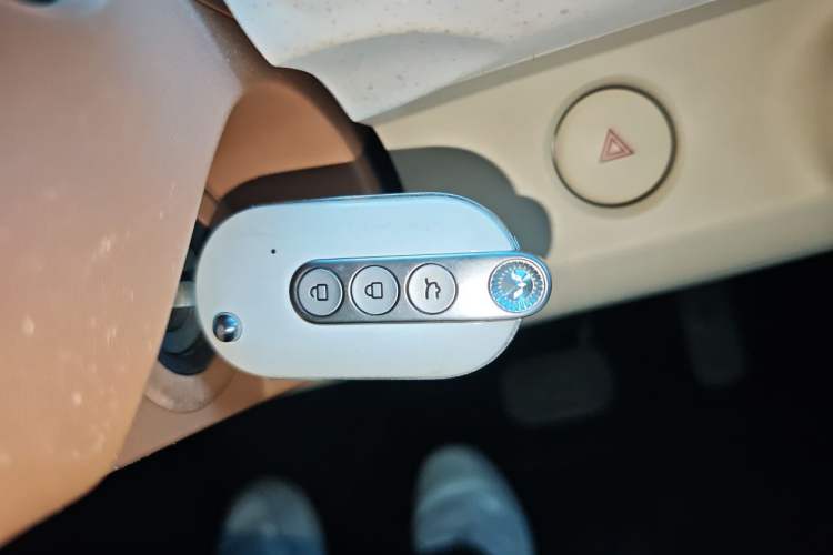 Used Wuling Hongguang MINIEV 2024 3rd Generation 215km Advanced Version Vehicle Key