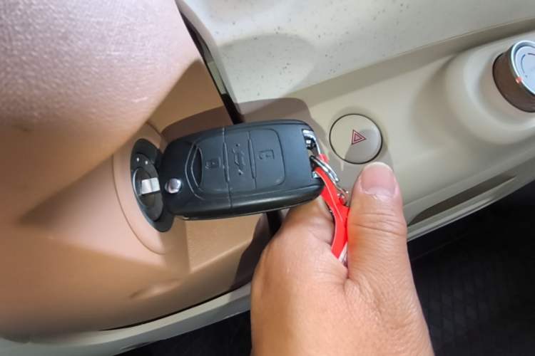 Used Wuling Hongguang MINIEV 2024 3rd Generation 215km Youth Edition Vehicle Key