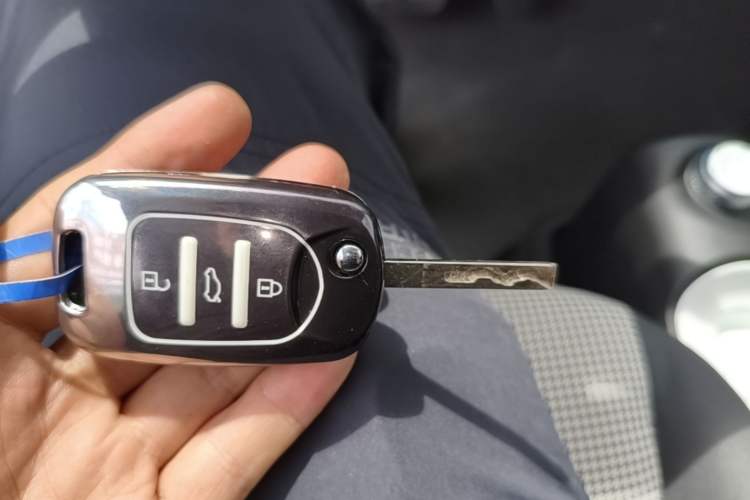 Used Wuling Hongguang MINIEV 2024 3rd Generation 215km Youth Edition Vehicle Key