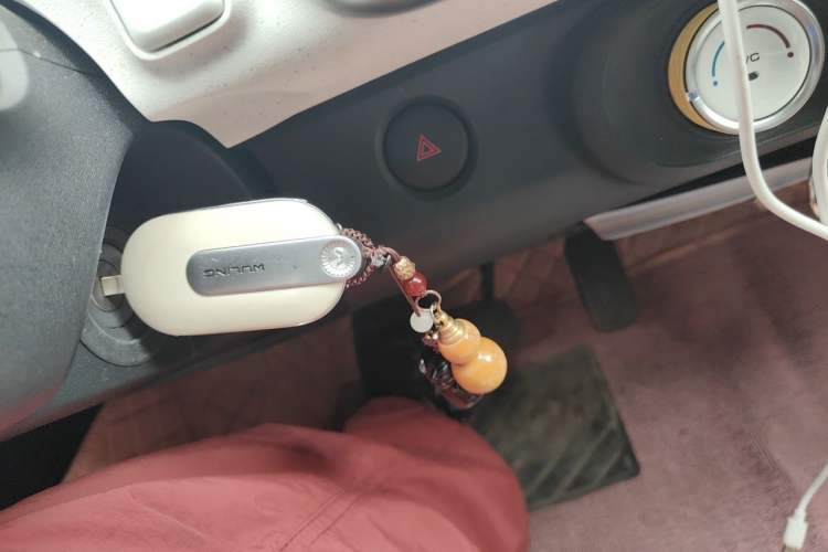 Used Wuling Hongguang MINIEV 2024 3rd Generation 215km Advanced Version Vehicle Key