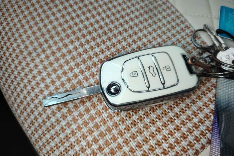 Used Wuling Hongguang MINIEV 2024 3rd Generation 215km Youth Edition Vehicle Key