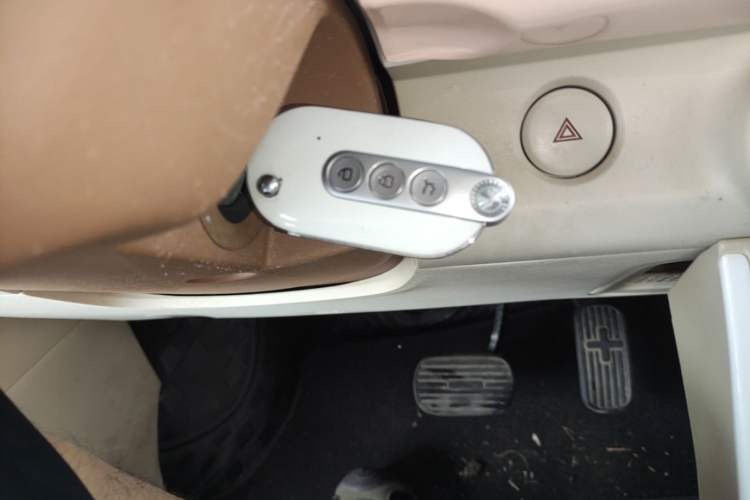 Used Wuling Hongguang MINIEV 2024 3rd Generation 215km Advanced Version Interior 1