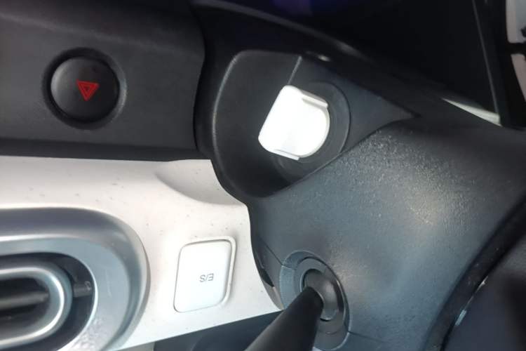 Used Wuling Hongguang MINIEV 2024 3rd Generation 170 km Interior 1
