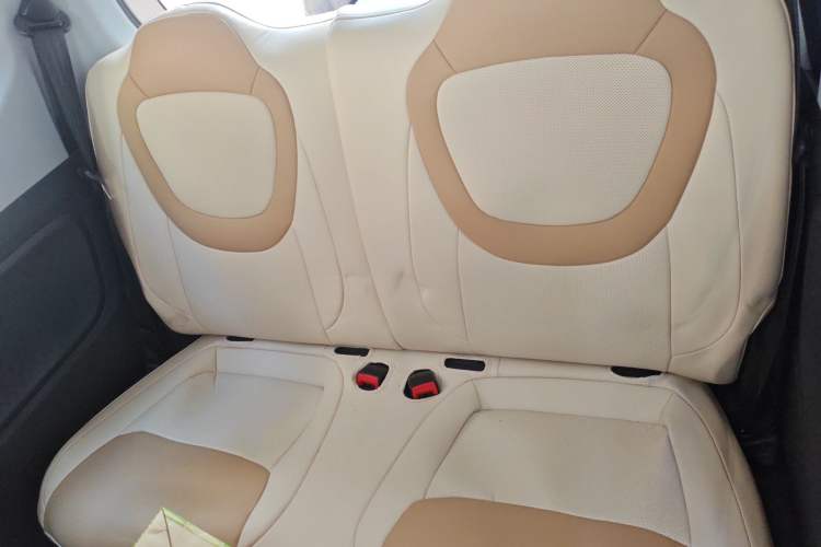 Used Wuling Hongguang MINIEV 2024 3rd Generation 215km Advanced Version Interior 1