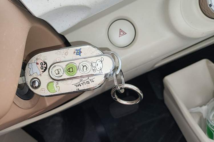 Used Wuling Hongguang MINIEV 2024 3rd Generation 215km Advanced Version Interior 1