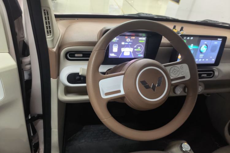 Used Wuling Hongguang MINIEV 2024 3rd Generation 215km Youth Edition Interior 2