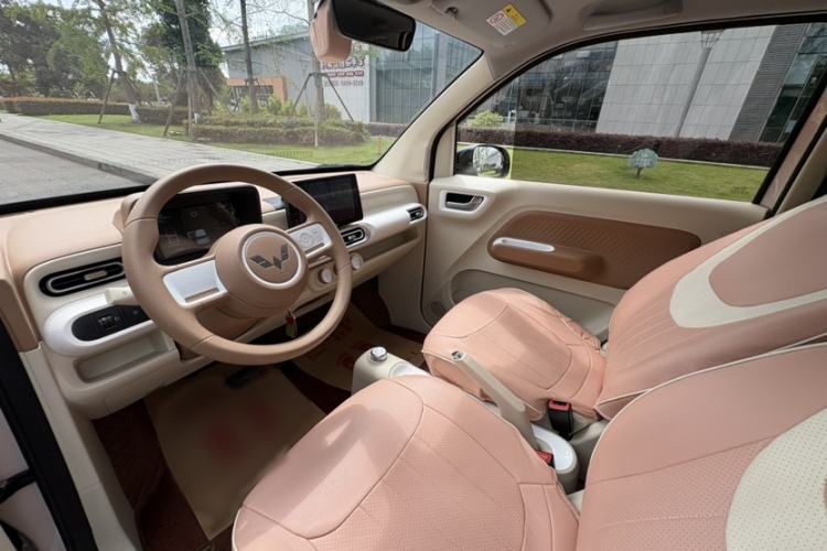 Used Wuling Hongguang MINIEV 2024 3rd Generation 215km Youth Edition Interior 3