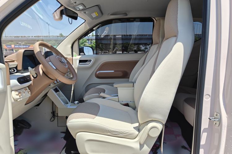 Used Wuling Hongguang MINIEV 2024 3rd Generation 215km Youth Edition Interior 3