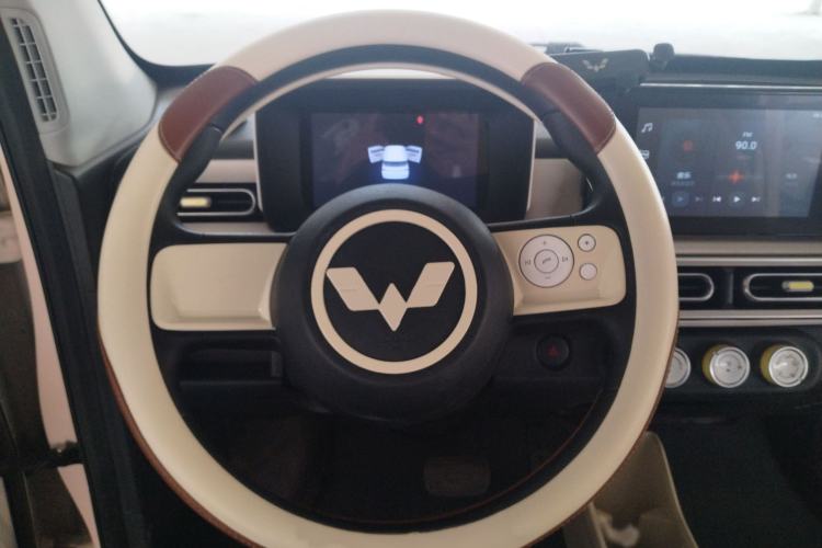 Used Wuling Hongguang MINIEV 2024 3rd Generation 215km Advanced Version Interior 3