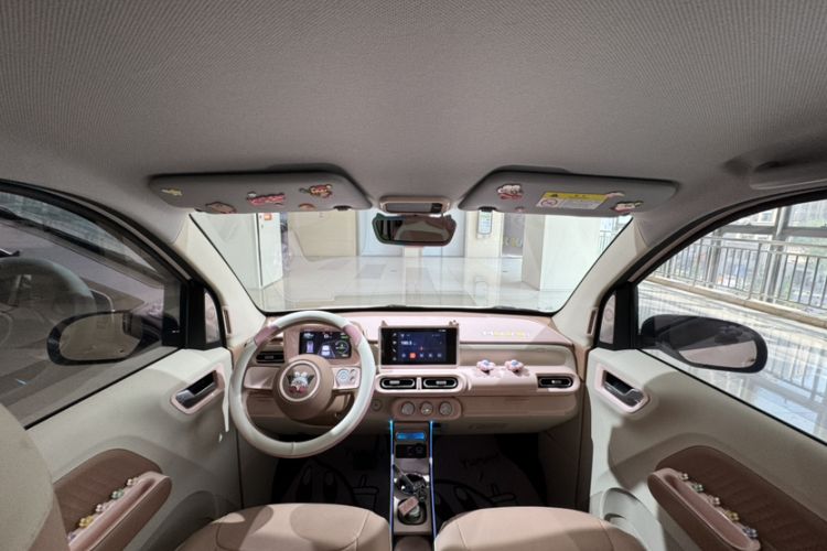 Used Wuling Hongguang MINIEV 2024 3rd Generation 215km Advanced Version Interior 3