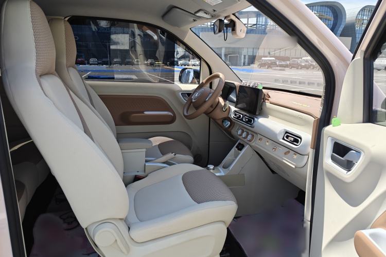 Used Wuling Hongguang MINIEV 2024 3rd Generation 215km Youth Edition Interior 4