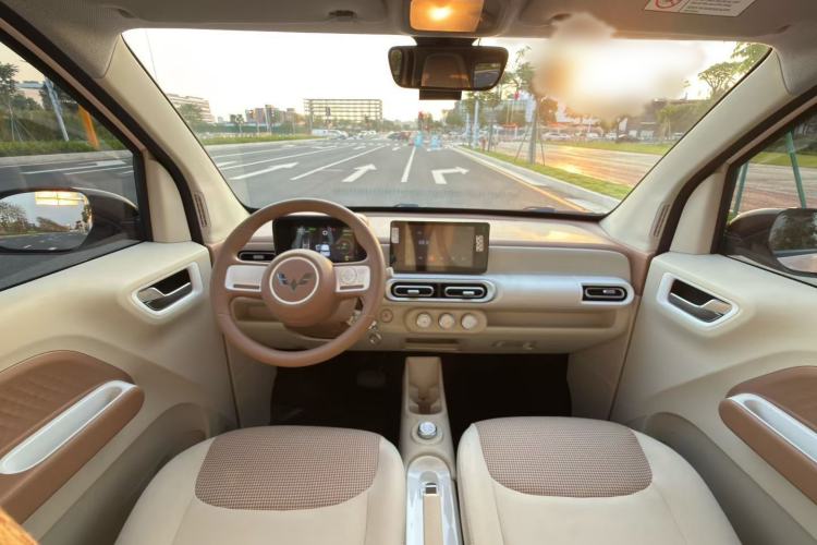 Used Wuling Hongguang MINIEV 2024 3rd Generation 215km Advanced Version Interior 5