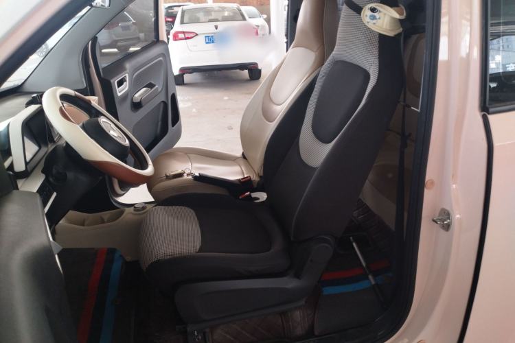 Used Wuling Hongguang MINIEV 2024 3rd Generation 215km Advanced Version Interior 6