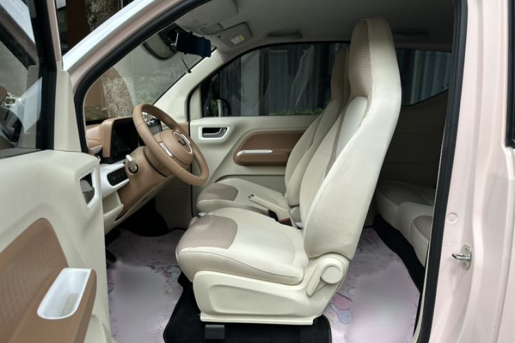 Used Wuling Hongguang MINIEV 2024 3rd Generation 215km Advanced Version Interior 8