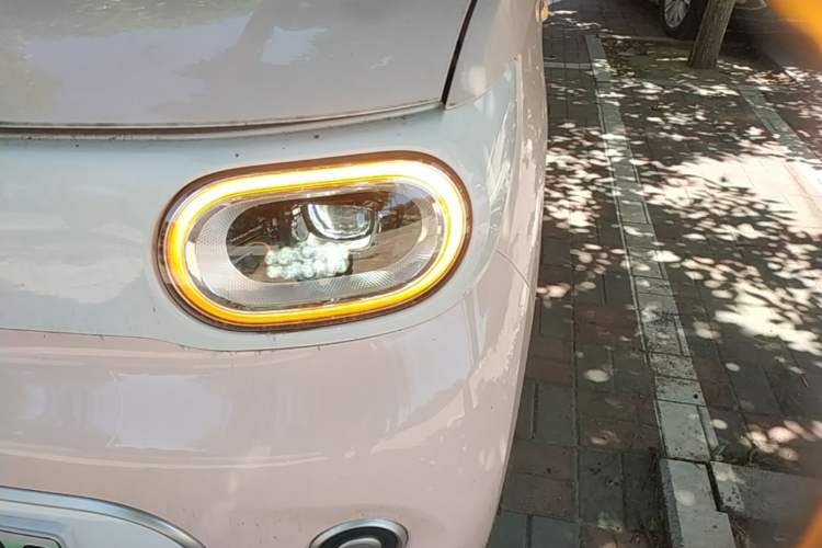 Used Wuling Hongguang MINIEV 2024 3rd Generation 215km Youth Edition Left Front Headlight