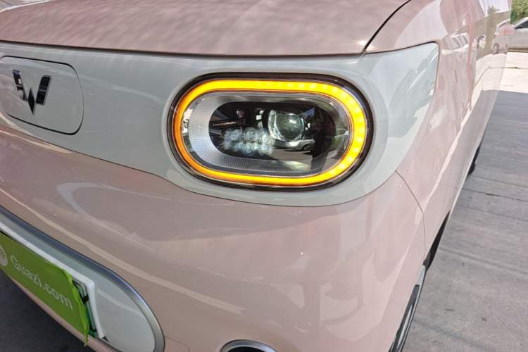 Used Wuling Hongguang MINIEV 2024 3rd Generation 215km Youth Edition Left Front Headlight