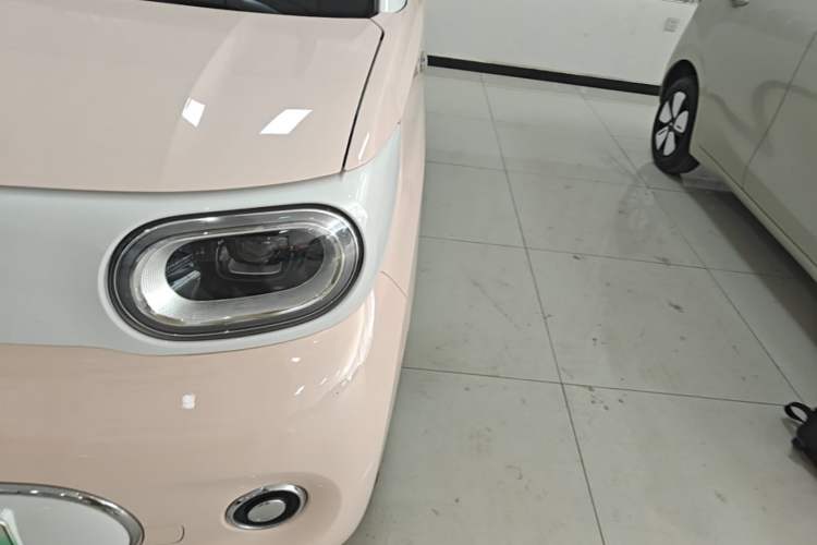 Used Wuling Hongguang MINIEV 2024 3rd Generation 215km Advanced Version Left Front Headlight