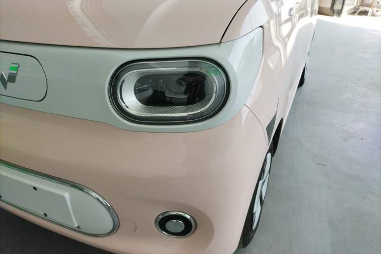 Used Wuling Hongguang MINIEV 2024 3rd Generation 215km Advanced Version Left Front Headlight
