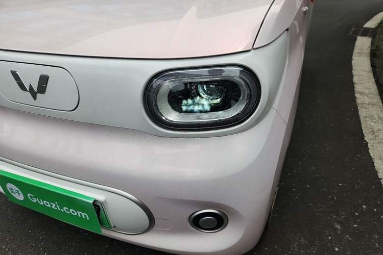 Used Wuling Hongguang MINIEV 2024 3rd Generation 215km Youth Edition Left Front Headlight