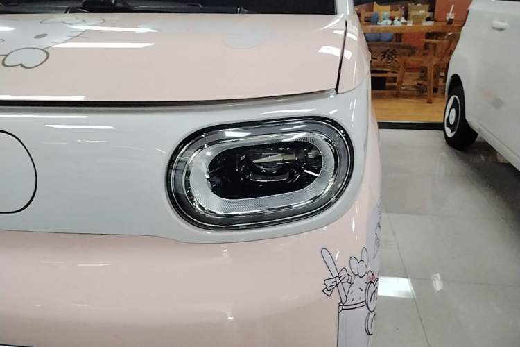 Used Wuling Hongguang MINIEV 2024 3rd Generation 215km Advanced Version Left Front Headlight