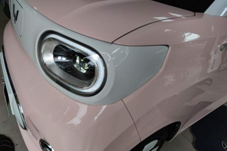 Used Wuling Hongguang MINIEV 2024 3rd Generation 215km Advanced Version Left Front Headlight