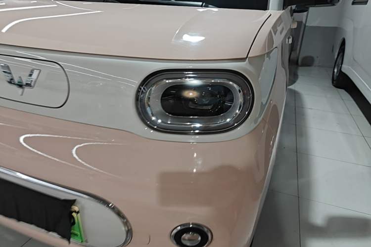 Used Wuling Hongguang MINIEV 2024 3rd Generation 215km Youth Edition Left Front Headlight