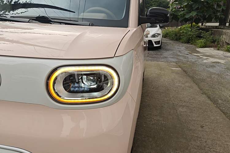 Used Wuling Hongguang MINIEV 2024 3rd Generation 215km Youth Edition Left Front Headlight