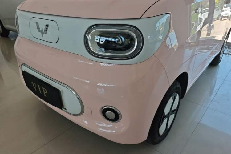Used Wuling Hongguang MINIEV 2024 3rd Generation 215km Advanced Version Left Front Headlight