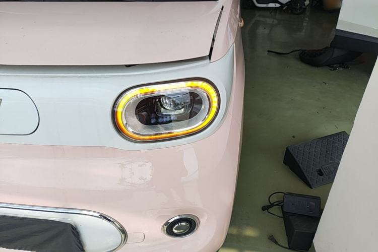 Used Wuling Hongguang MINIEV 2024 3rd Generation 215km Advanced Version Left Front Headlight