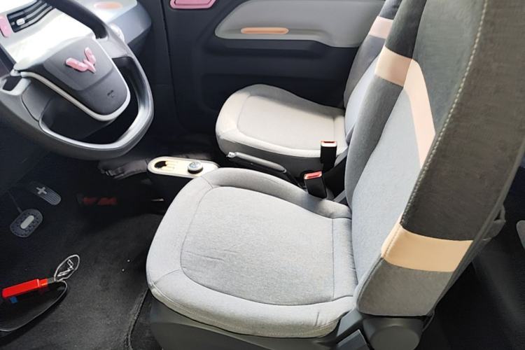 Used Wuling Hongguang MINIEV 2024 3rd Generation 170 km Left Front Seat