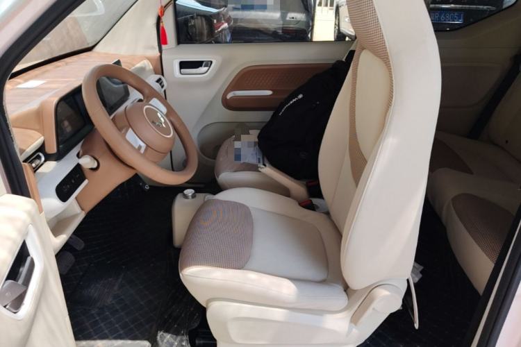 Used Wuling Hongguang MINIEV 2024 3rd Generation 170 km Left Front Seat