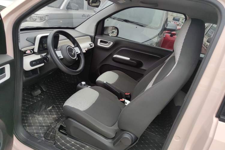 Used Wuling Hongguang MINIEV 2024 3rd Generation 215km Youth Edition Left Front Seat