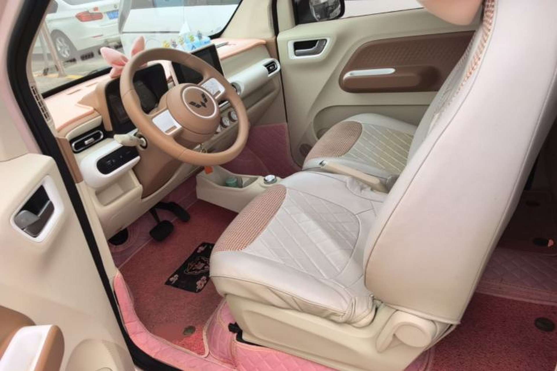 Used Wuling Hongguang MINIEV 2024 3rd Generation 215km Advanced Version Left Front Seat