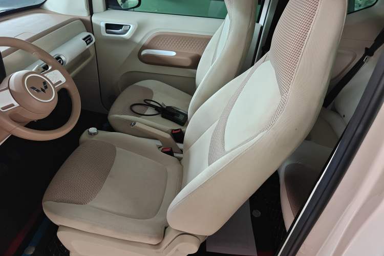 Used Wuling Hongguang MINIEV 2024 3rd Generation 215km Youth Edition Left Front Seat