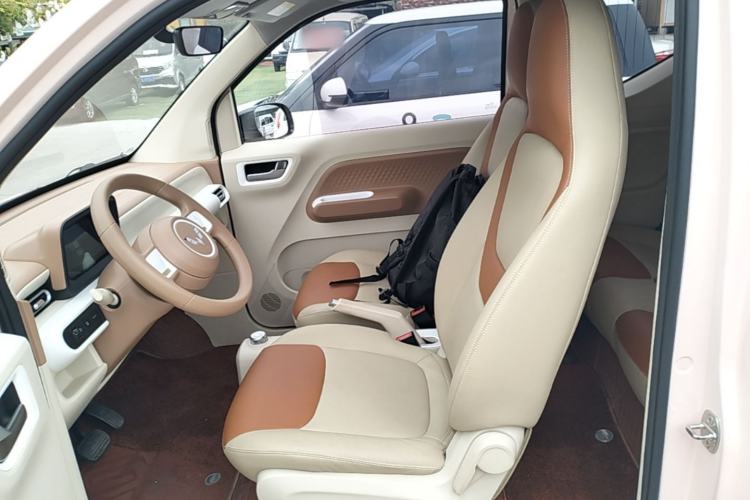 Used Wuling Hongguang MINIEV 2024 3rd Generation 215km Youth Edition Left Front Seat