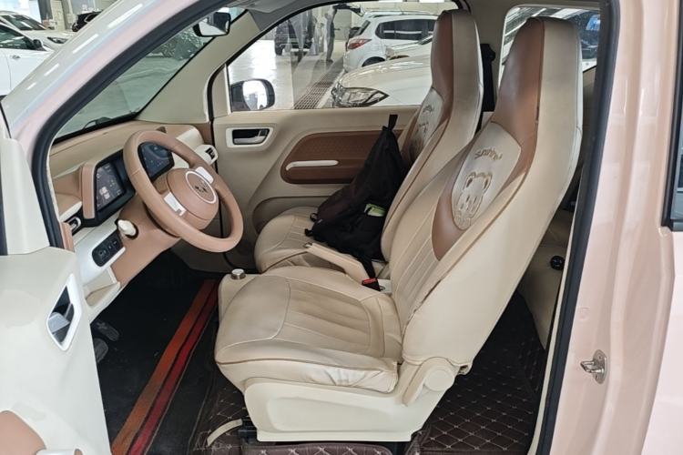 Used Wuling Hongguang MINIEV 2024 3rd Generation 215km Advanced Version Left Front Seat