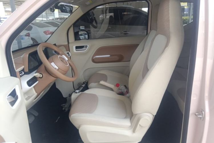 Used Wuling Hongguang MINIEV 2024 3rd Generation 215km Youth Edition Left Front Seat