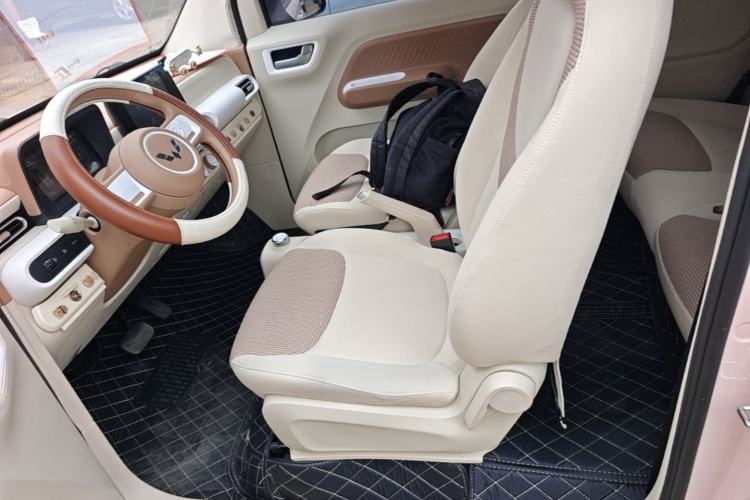 Used Wuling Hongguang MINIEV 2024 3rd Generation 215km Advanced Version Left Front Seat