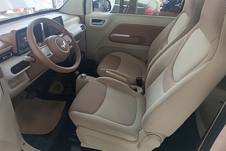 Used Wuling Hongguang MINIEV 2024 3rd Generation 215km Advanced Version Left Front Seat