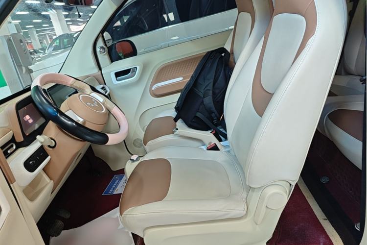 Used Wuling Hongguang MINIEV 2024 3rd Generation 215km Advanced Version Left Front Seat