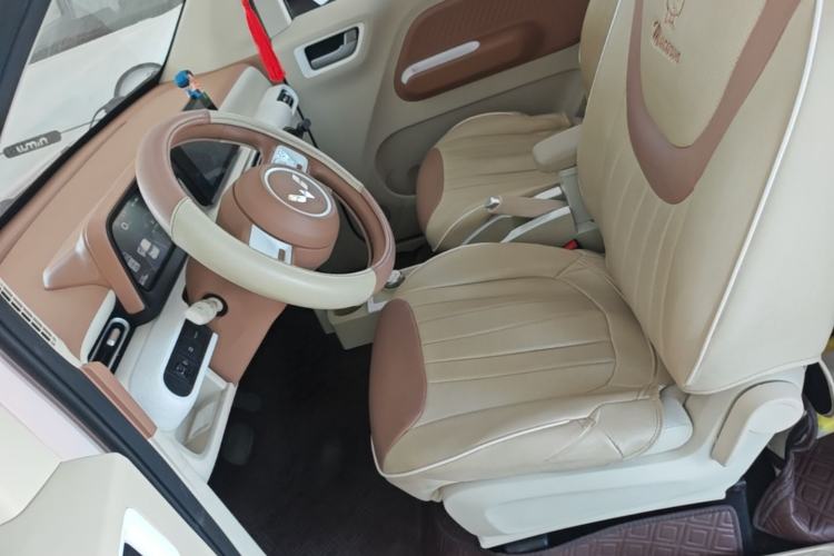Used Wuling Hongguang MINIEV 2024 3rd Generation 215km Advanced Version Left Front Seat