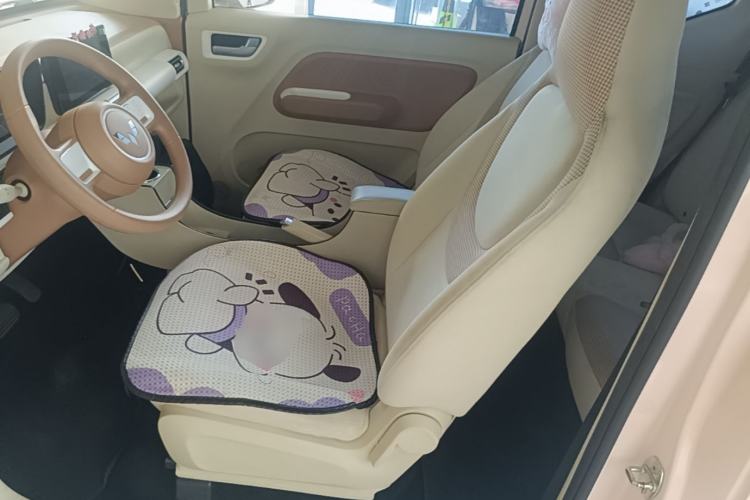 Used Wuling Hongguang MINIEV 2024 3rd Generation 215km Advanced Version Left Front Seat