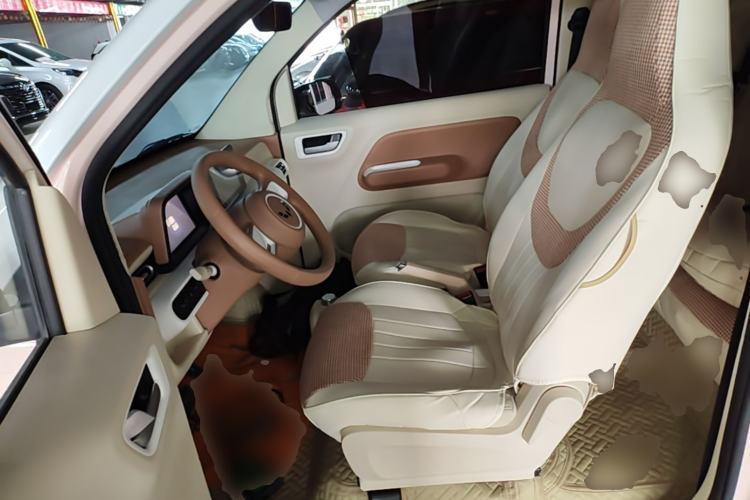 Used Wuling Hongguang MINIEV 2024 3rd Generation 170 km Left Front Seat