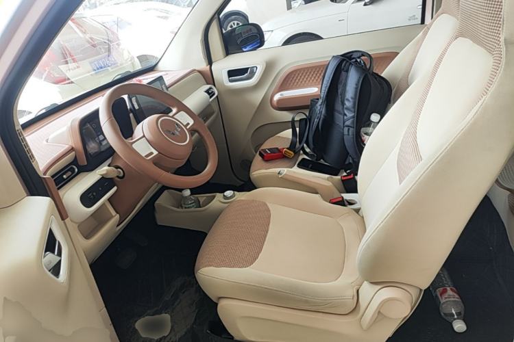Used Wuling Hongguang MINIEV 2024 3rd Generation 215km Advanced Version Left Front Seat