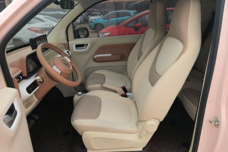 Used Wuling Hongguang MINIEV 2024 3rd Generation 215km Youth Edition Left Front Seat