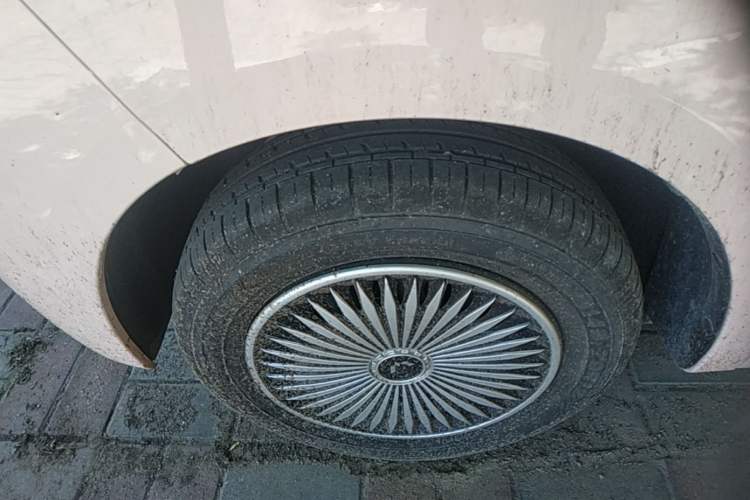 Used Wuling Hongguang MINIEV 2024 3rd Generation 215km Youth Edition Left Front Wheel Hub