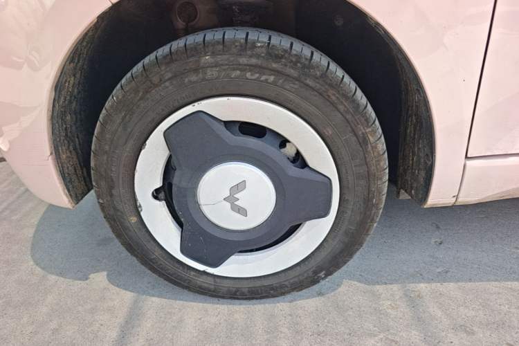 Used Wuling Hongguang MINIEV 2024 3rd Generation 215km Youth Edition Left Front Wheel Hub