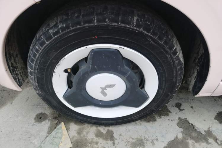 Used Wuling Hongguang MINIEV 2024 3rd Generation 170 km Left Front Wheel Hub